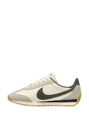 Nike White/Green Pacific Trainers - Image 2 of 4