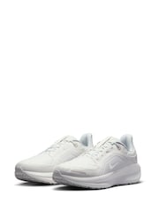 Nike White Winflo 11 GORE-TEX Road Running Trainers - Image 2 of 12