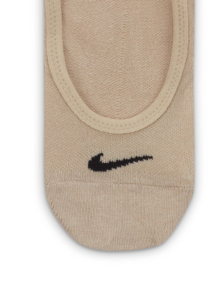 Natural - Pack de 3 calcetines invisibles con diseño deportivo y ligero para uso diario de Nike - Imagen 7 de 7