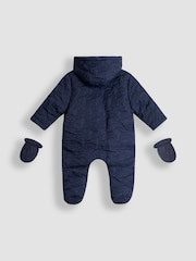 Diseño en azul marino con tractores - JoJo Maman Bébé Quilted Baby Pramsuit - Imagen 2 de 4