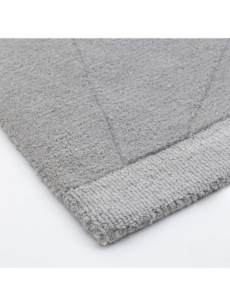 Gallery Home Grey Lambswool Rug - Image 3 of 3