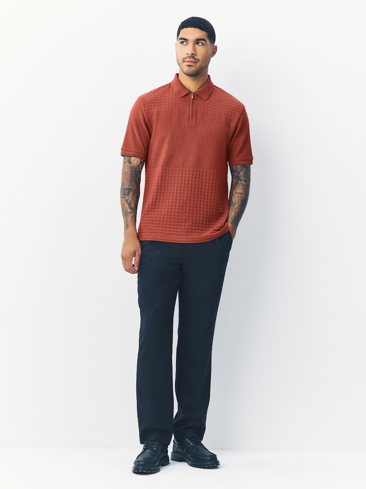 أحمر مائل للبني - تلبيس قياسي - Smart Jaquard Polo Shirt - صورة 2 من 7 أحمر مائل للبني - تلبيس قياسي - Smart Jaquard Polo Shirt - صورة 2 من 7