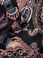 Estampado de fular - Crinkle Satin Asymetric Midi Skirt - Imagen 2 de 3
