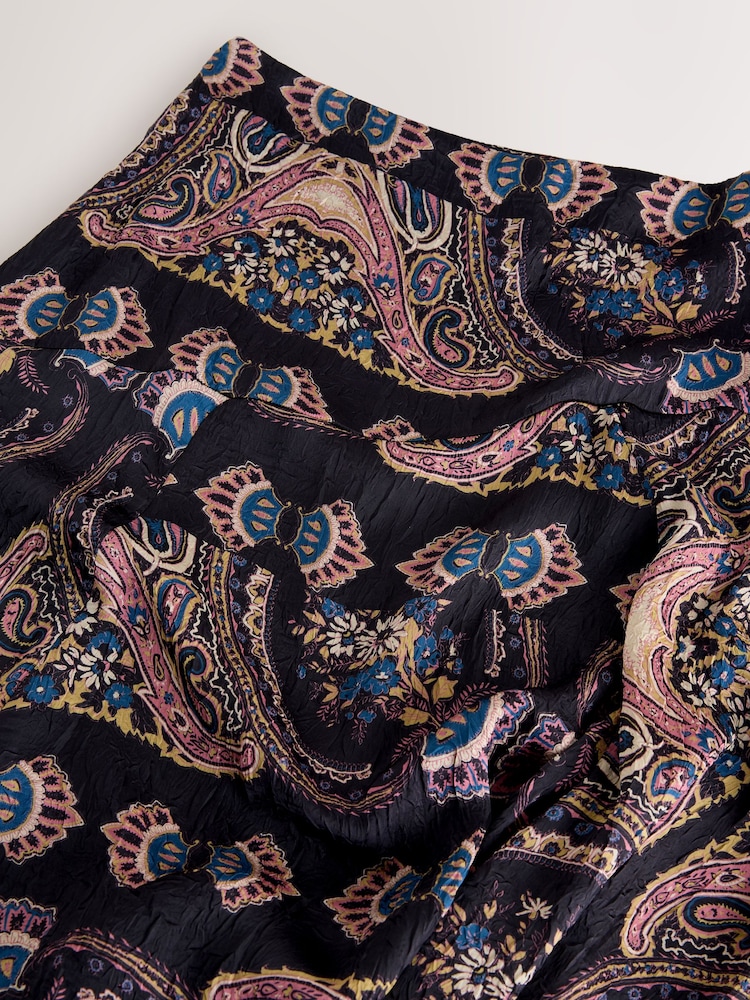 Estampado de fular - Crinkle Satin Asymetric Midi Skirt - Imagen 3 de 3