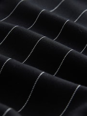 Črna in bela pinstripe - Srajčna obleka z dolgimi rokavi in zavezovanjem v pasu - Slika 7 iz 8