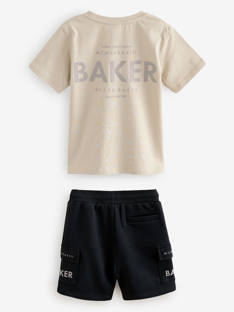 Piedra - Baker by Ted Baker Graphic T-Shirt and Cargo Shorts Set - Imagen 2 de 6 Piedra - Baker by Ted Baker Graphic T-Shirt and Cargo Shorts Set - Imagen 2 de 6