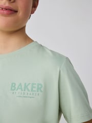 Grün - Baker by Ted Baker Graphic T-Shirt and Cargo Shorts Set - Bild 7 von 13