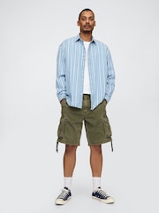 Оливково-зеленые - Gap Twill Cargo Baggy Shorts - Изображение 4 из 5