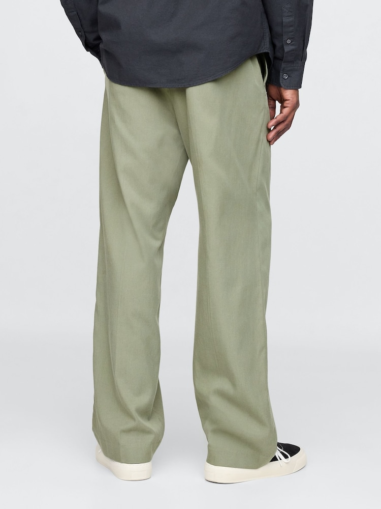 Verde - Pantalones plisados UltraSoft de GAP - Imagen 2 de 6