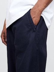 Azul marino - Gap Soft Cotton Parachute Baggy Trousers - Imagen 5 de 5