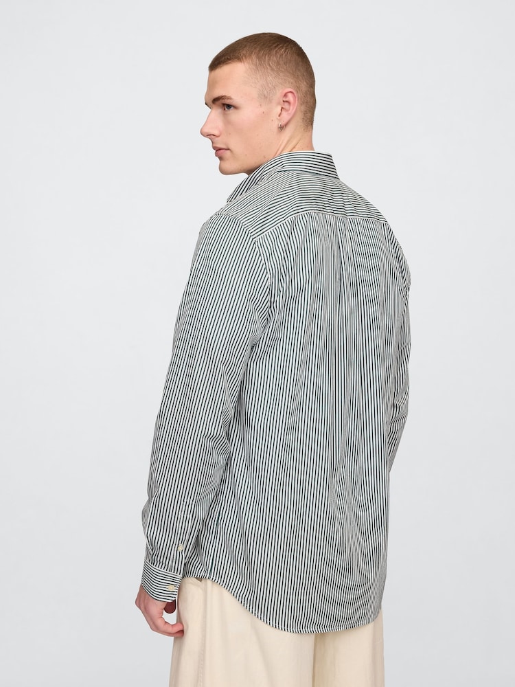 Rayas verdes - Gap Organic Cotton Long Sleeve Poplin Classic Shirt - Imagen 2 de 5