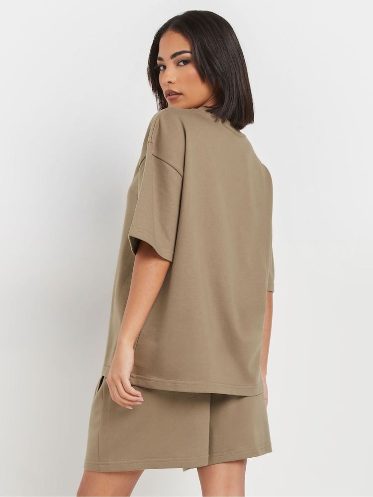 PixieGirl Petite Brown Short Sleeve Sweatshirt & Shorts Set - Image 3 of 5