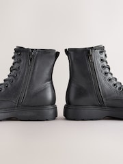 Schwarz - Knöchelhohe Stiefel mit warmem Futter und Schnürung - Bild 3 von 5