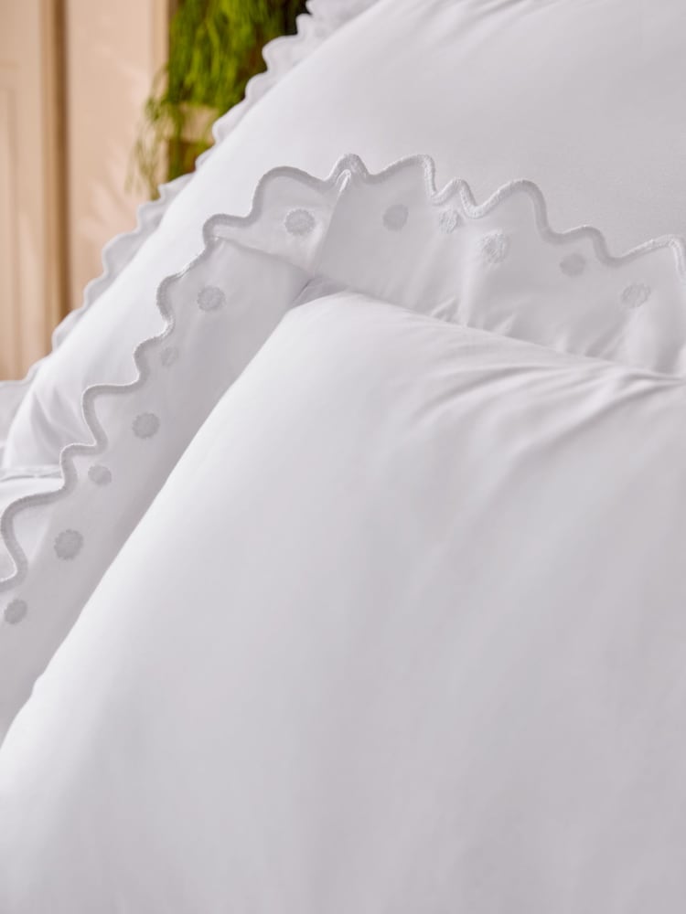 Nina Campbell White Jester Scallop Spot 200 Thread Count Cotton Cushion - Image 2 of 2