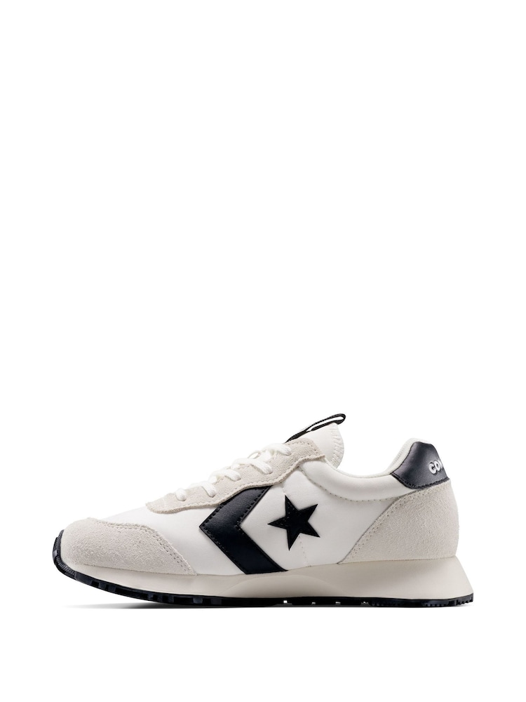 Converse White Omega Junior Trainers - Image 2 of 9 Converse White Omega Junior Trainers - Image 2 of 9