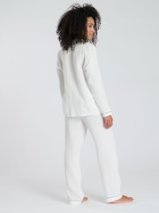 Loungeable Crinkle Traditional Long Sleeve Pyjamas Set - صورة 2 من 4