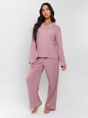 وردي - Loungeable Rib Long Sleeve Traditional Shirt and Long Pyjamas - صورة 1 من 5