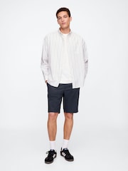 Azul marino/azul - Bermudas cargo ajustadas de 10" estilo moderno de Gap - Imagen 4 de 5
