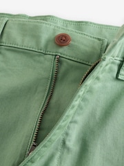 Verde - Bermudas cargo ajustadas de 10" estilo moderno de Gap - Imagen 4 de 5