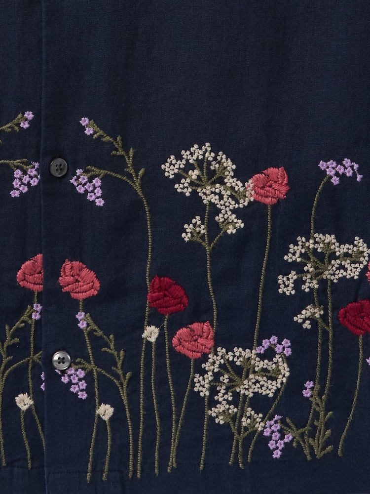 Navy Blue Ebroidered Floral - Рубашка из смеси хлопка и льна с короткими рукавами Gap - Изображение 5 из 5 Navy Blue Ebroidered Floral - Рубашка из смеси хлопка и льна с короткими рукавами Gap - Изображение 5 из 5