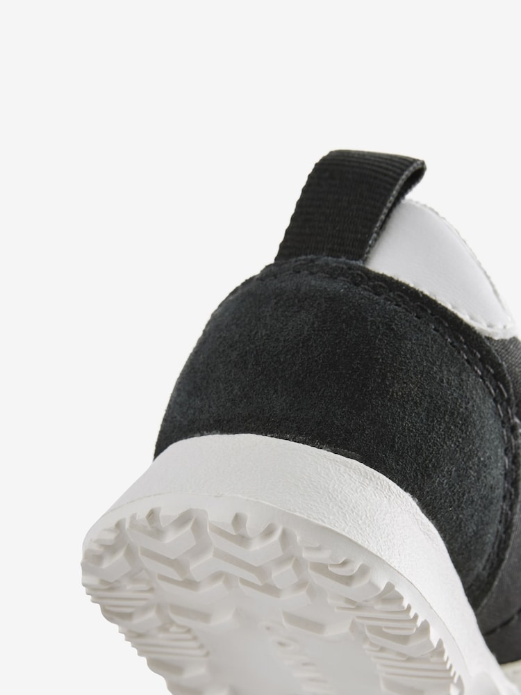 Converse Black Omega Toddler Easy On Trainers - Image 11 of 11