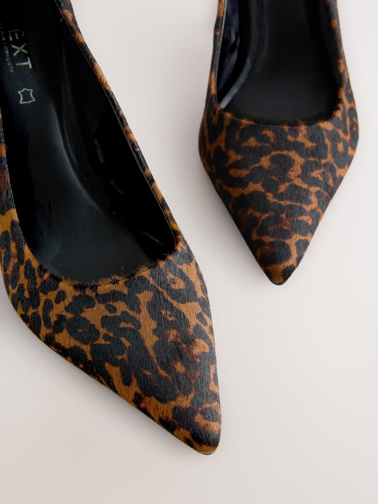 Leopardo - Forever Comfort® Leather Block Court Heels - Imagen 9 de 9 Leopardo - Forever Comfort® Leather Block Court Heels - Imagen 9 de 9
