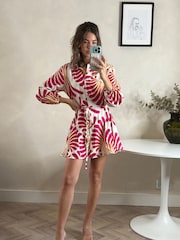 Style Cheat Red Printed Belted Myla Short 100% Cotton Shirt Dress - Image 3 of 4
