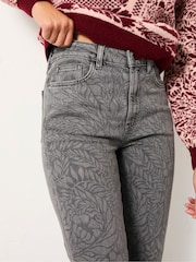 FatFace Grey Floral Bouquet Laser Print Jeans - Image 5 of 7