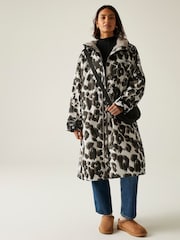 Regatta Natural Adult Waterproof Changing Robe - Image 1 of 5