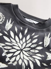 Black and White Graphic All Over Print Symmetrical Crew Neck Sweatshirt - Image 9 of 9