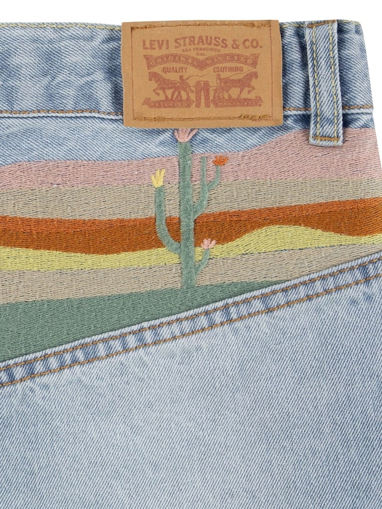 Levi's® Mom Western Desert Embroidered Mini Denim 100% Cotton Shorts - Imagen 14 de 14