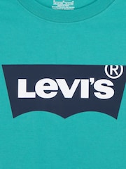 تيشِرت بكُم قصير مزيّن بشعار جناح خفاش من ‪Levi's®‬ - صورة 4 من 4