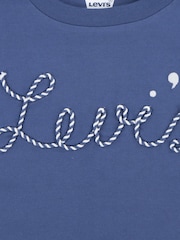أزرق - Levi's® Cropped Meet & Greet Roll Cuff Logo T-Shirt - صورة 10 من 11
