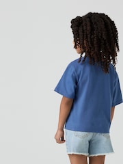 أزرق - Levi's® Cropped Meet & Greet Roll Cuff Logo T-Shirt - صورة 5 من 11