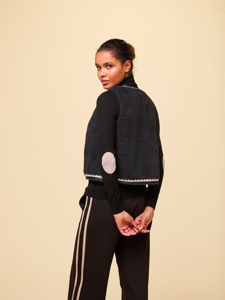 Aspiga Black Trim Detail Fleece Gilet - Image 2 of 4 Aspiga Black Trim Detail Fleece Gilet - Image 2 of 4