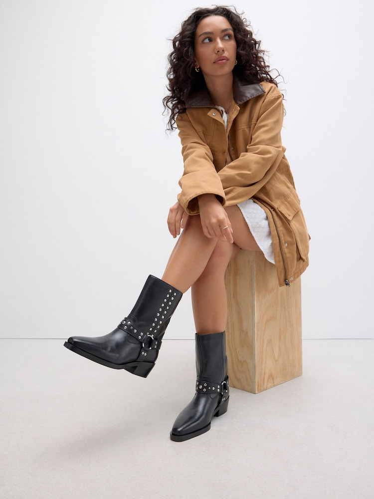 Usnje črne barve - Forever Comfort® Studded Hardware Pull-On Midi Boots - Slika 2 iz 11