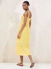 Lipsy Yellow Pointelle Stitch Scallop Summer Midi Knit Dress - Image 4 of 4