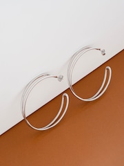Karen Millen Silver Tone Criss Cross Hoop Earrings - Imagen 4 de 4