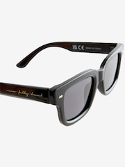 Óculos de sol aviador com lentes laranja Never Fully Dressed - Imagem 3 de 4