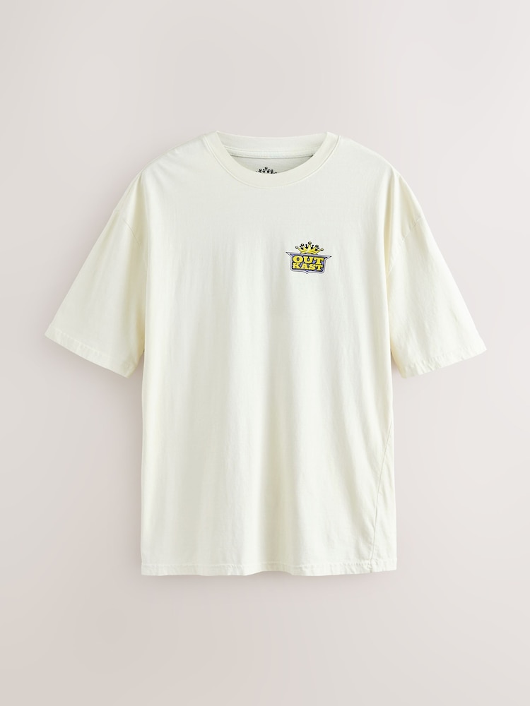 White Ecru Outkast - Bequeme Passform - T-Shirt mit Bandgrafik-Print - Bild 1 von 4