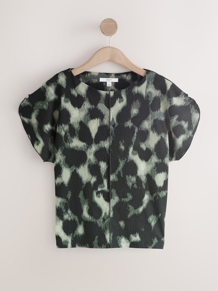 Green Animal Print Flutter Sleeve Textured Smart Top - Image 5 of 7