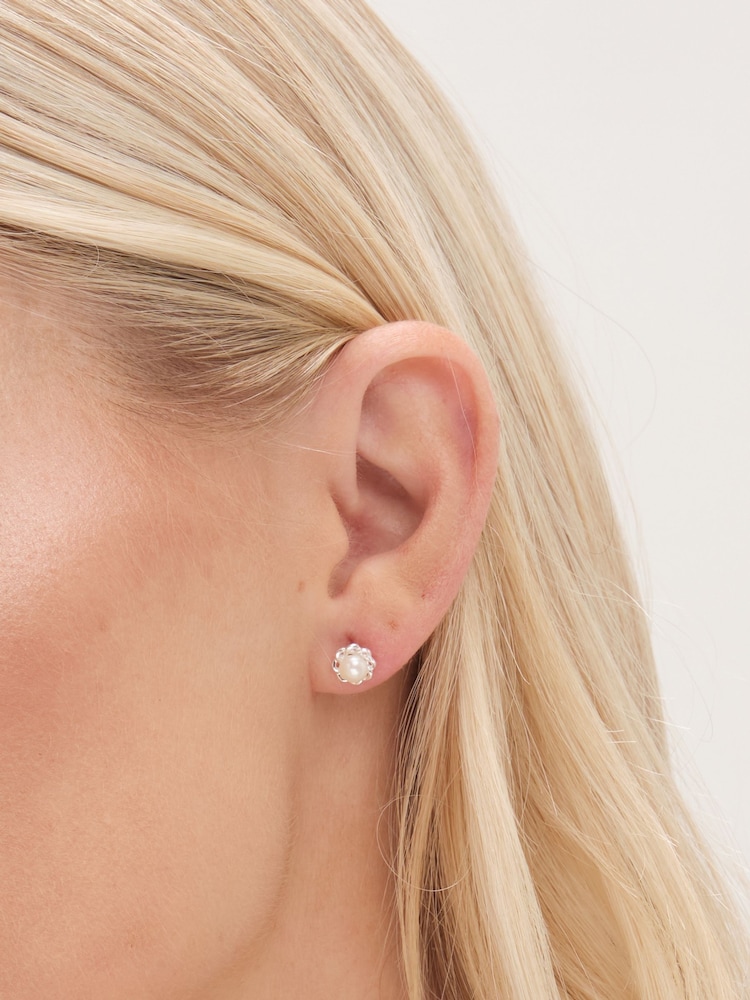 Simply Silver Silver Tone 925 Polished and Pearl Flower Stud Earrings - Image 2 of 3