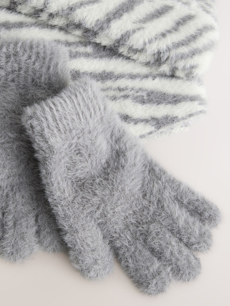 Animal Print Beanie Gloves And Scarf Set (3-16yrs) - Image 4 of 4