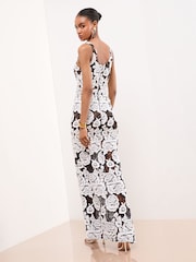 Vestido longo bordado Lipsy Premium 3D Rose - Imagem 4 de 4
