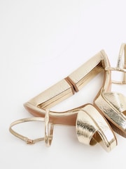 ذهبي - River Island Sling Back Platform Sandals - صورة 5 من 6