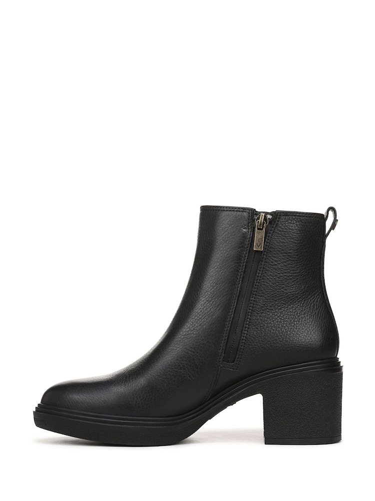Vionic Black Savannah Wide Fit Water Resistant Arch Support Boots - Image 2 of 7 Vionic Black Savannah Wide Fit Water Resistant Arch Support Boots - Image 2 of 7