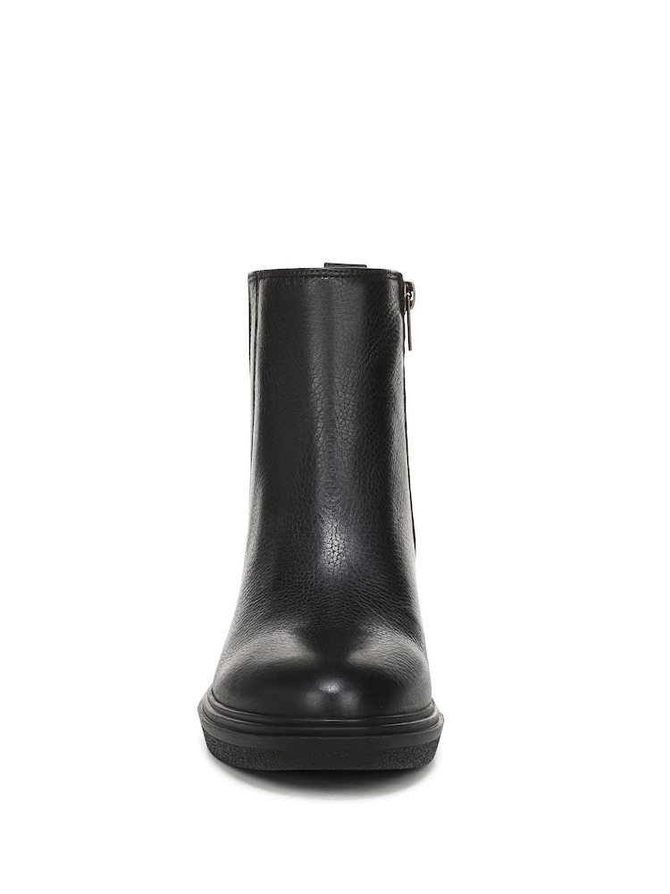 Vionic Black Savannah Wide Fit Water Resistant Arch Support Boots - Image 7 of 7 Vionic Black Savannah Wide Fit Water Resistant Arch Support Boots - Image 7 of 7