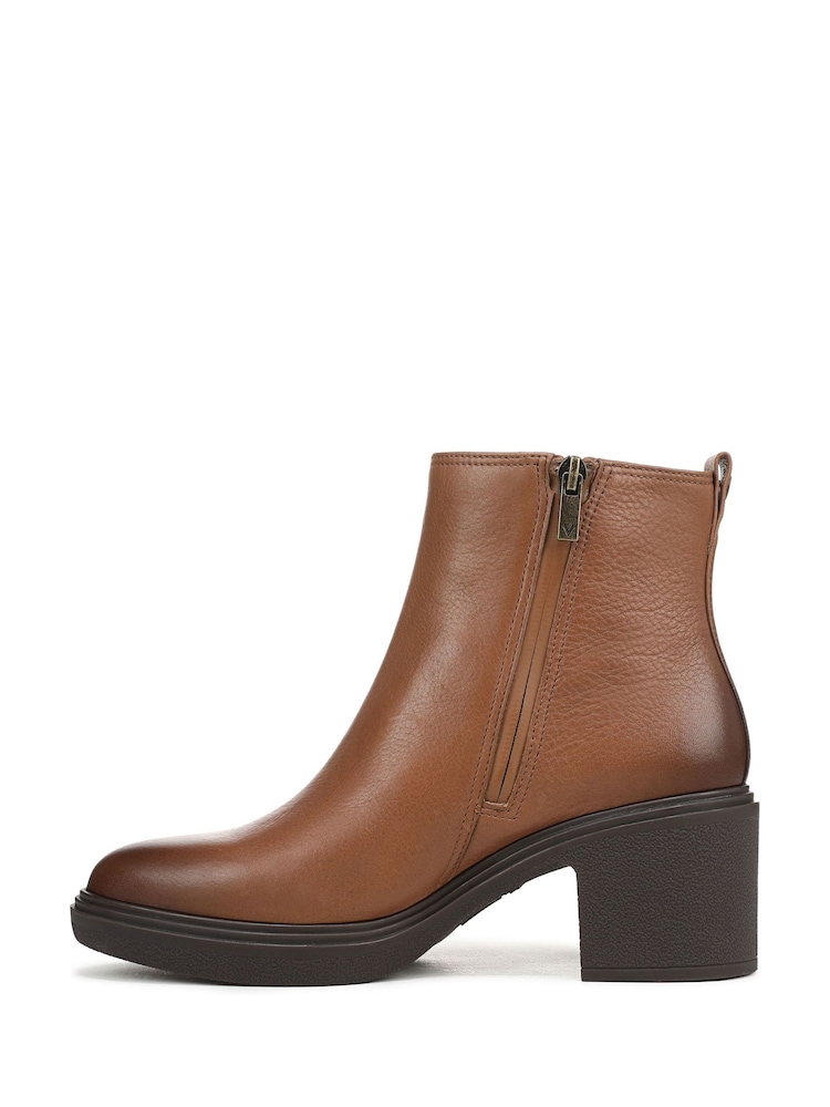 Vionic Brown Savannah Wide Fit Water Resistant Arch Support Boots - Image 2 of 7 Vionic Brown Savannah Wide Fit Water Resistant Arch Support Boots - Image 2 of 7