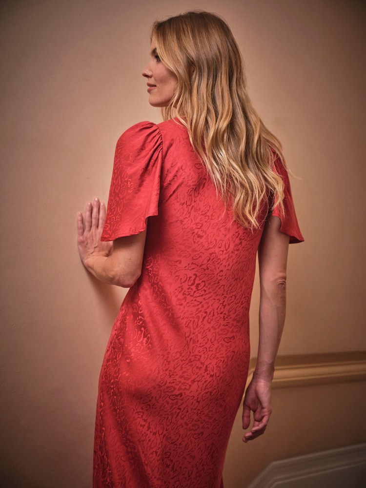 FatFace Luna Red Square Neck Jacquard Midi Dress - Image 2 of 4 FatFace Luna Red Square Neck Jacquard Midi Dress - Image 2 of 4