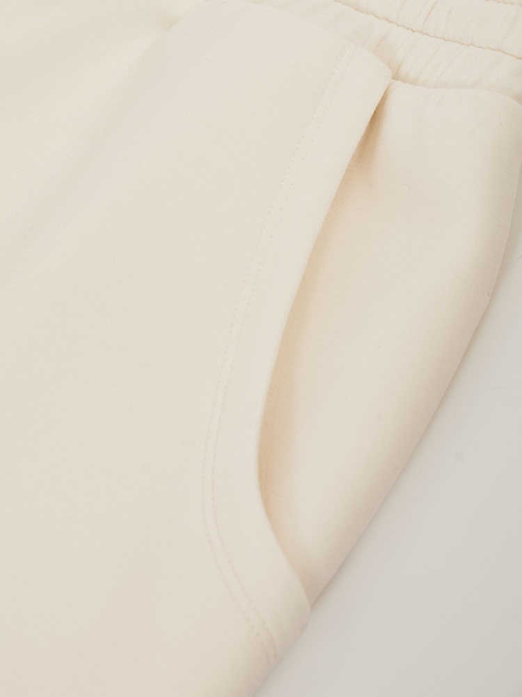 Reiss Buttermilk Cream Jodie Modal-Blend Jersey Shorts - Image 6 of 6